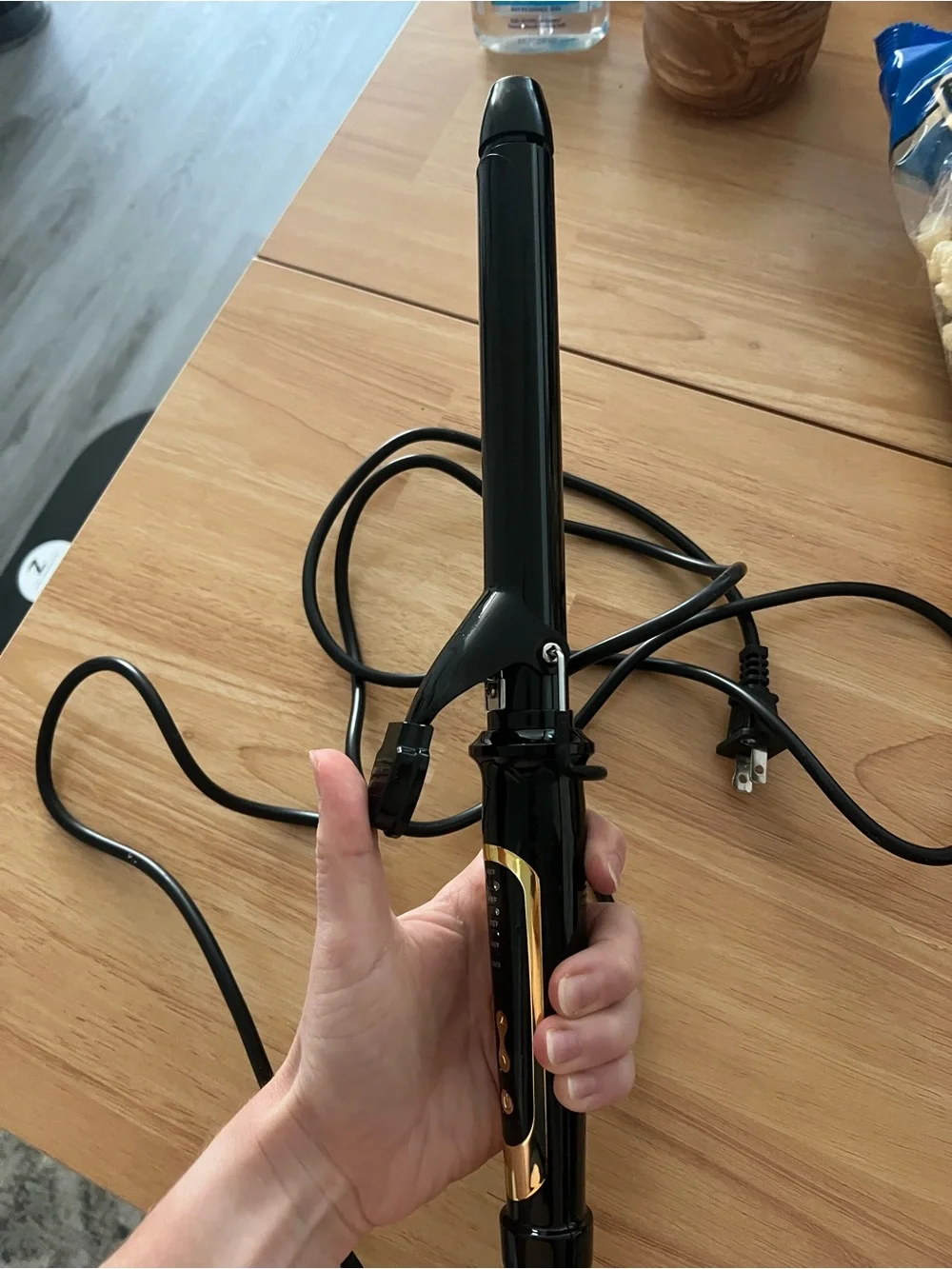Black and Gold Flat Iron Hair Straightener with Adjustable Heat